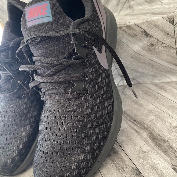 Size 11 - Nike Air Zoom Pegasus 35 Black Fuchsia - Picture 4 of 7